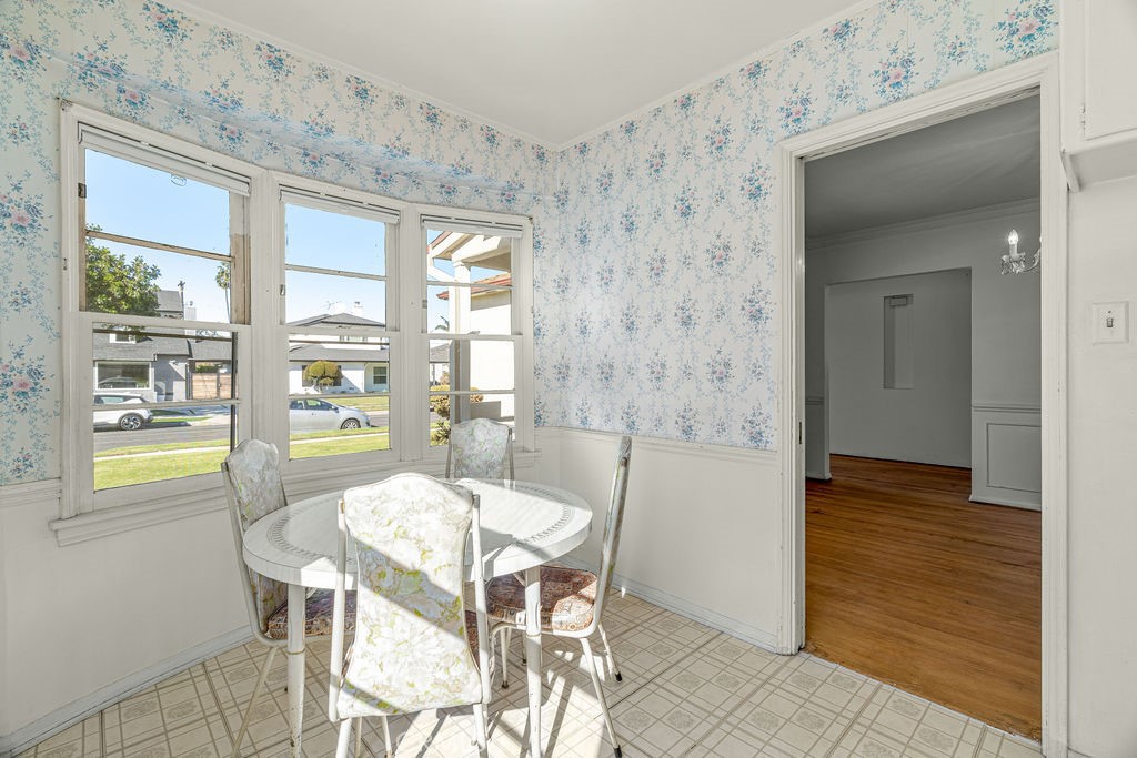 5732 Bowcroft Street