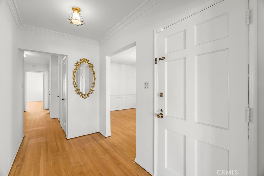 5732 Bowcroft Street