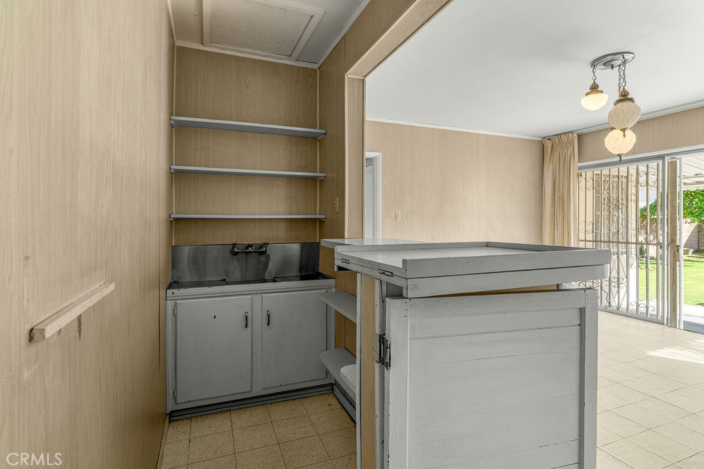 5732 Bowcroft Street