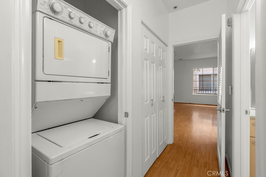 7037 La Tijera Boulevard C102