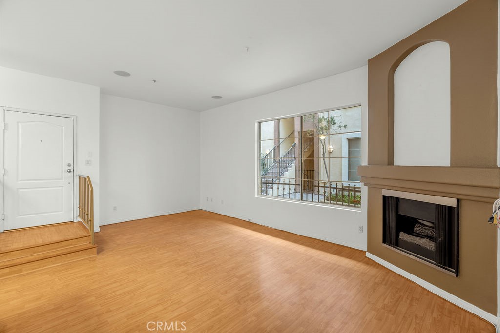 7037 La Tijera Boulevard C102