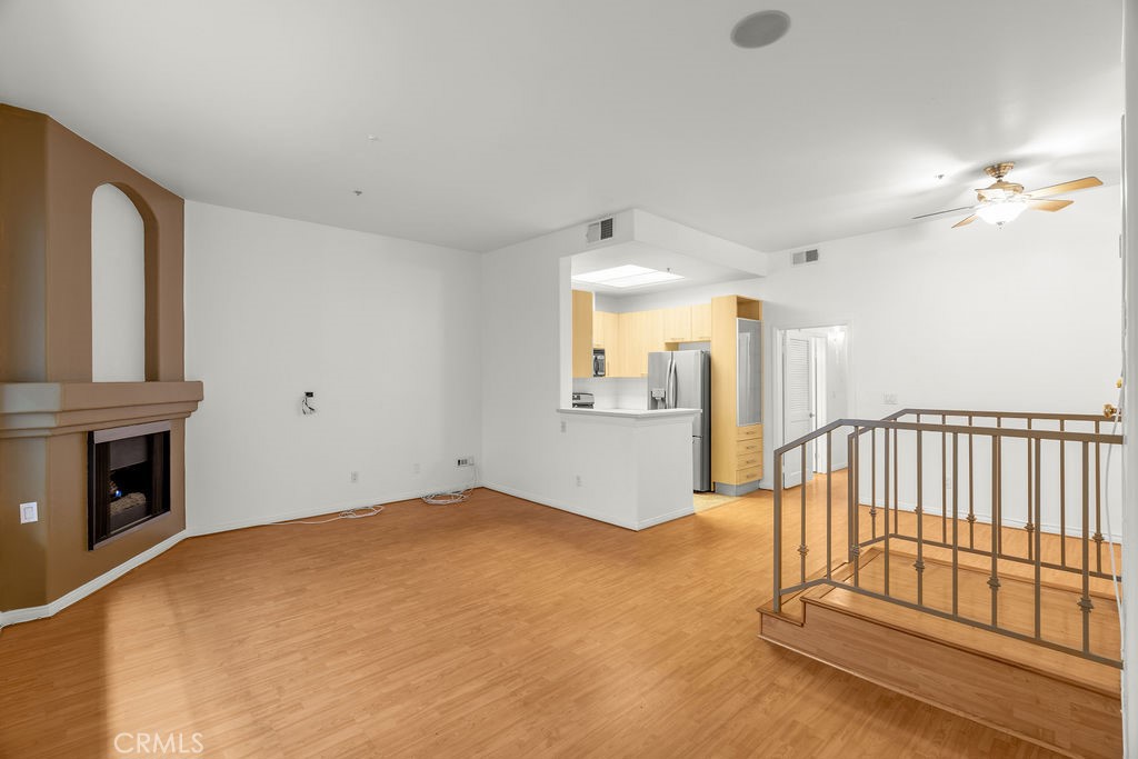 7037 La Tijera Boulevard C102