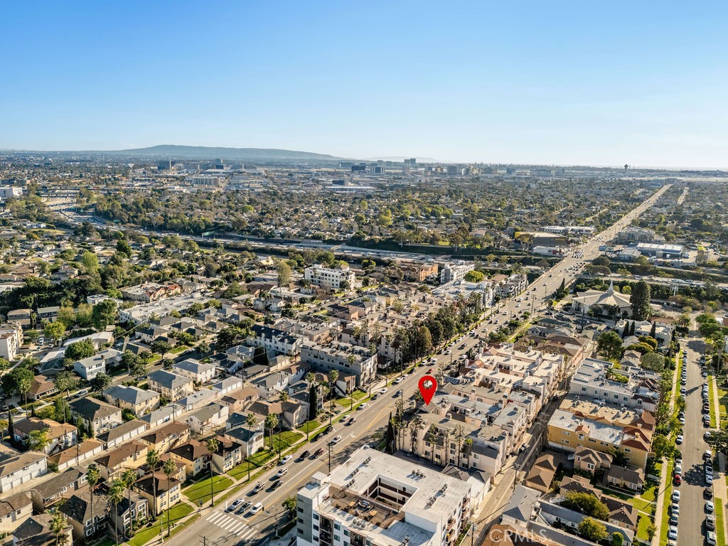 7037 La Tijera Boulevard C102