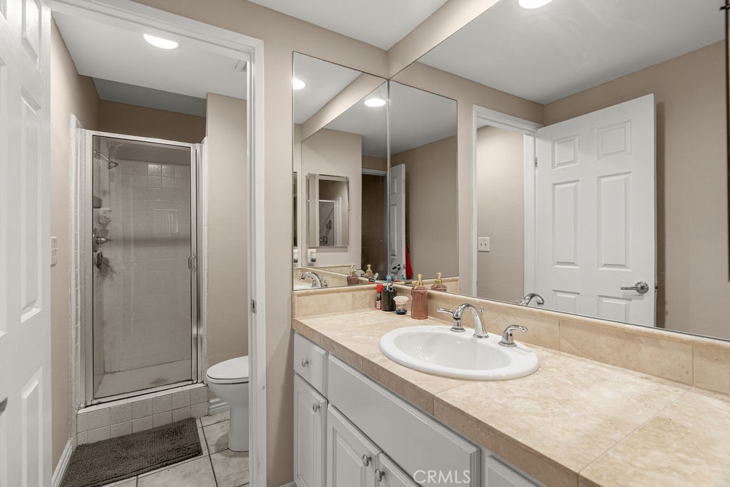 1110 W 10th 105