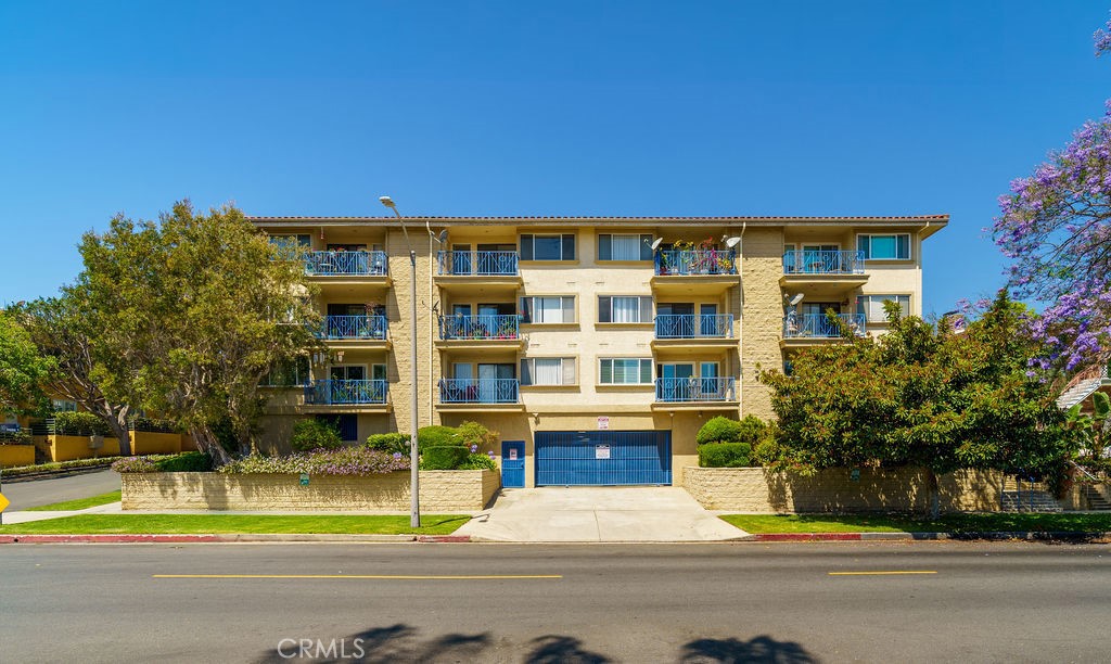 1110 W 10th 104