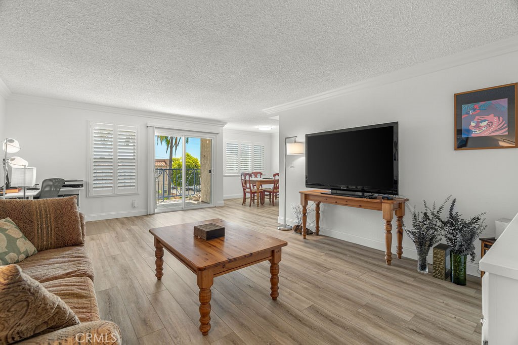 1110 W 10th 104