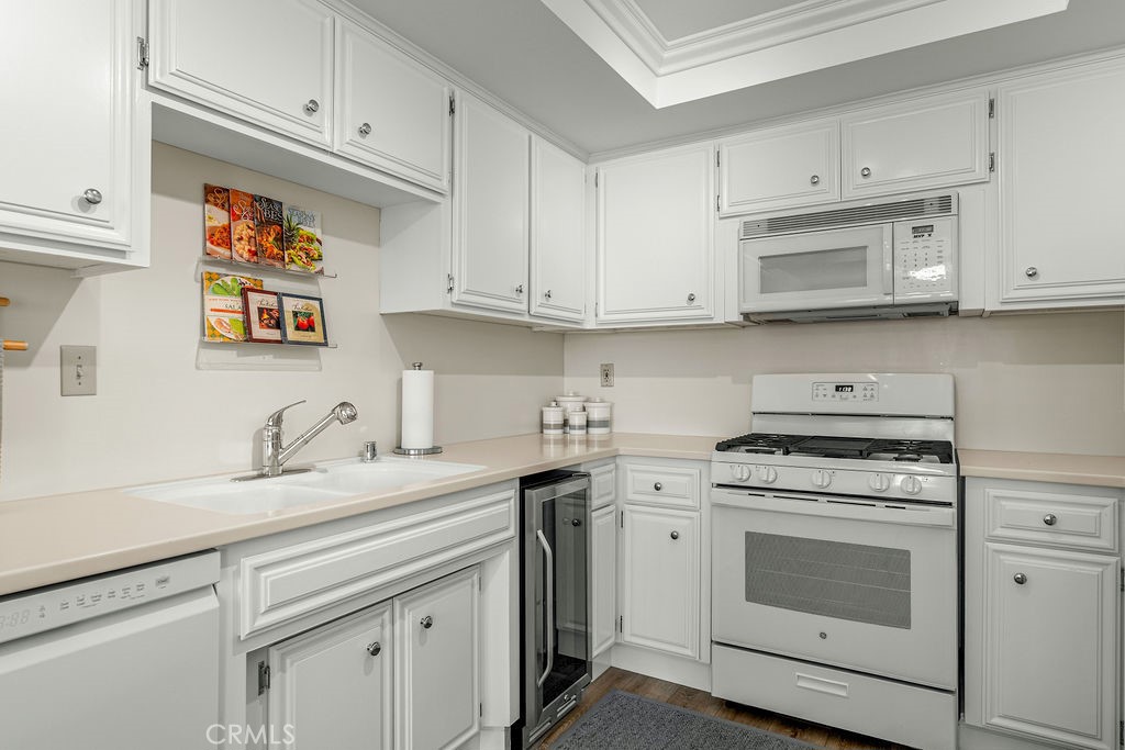 1110 W 10th 104