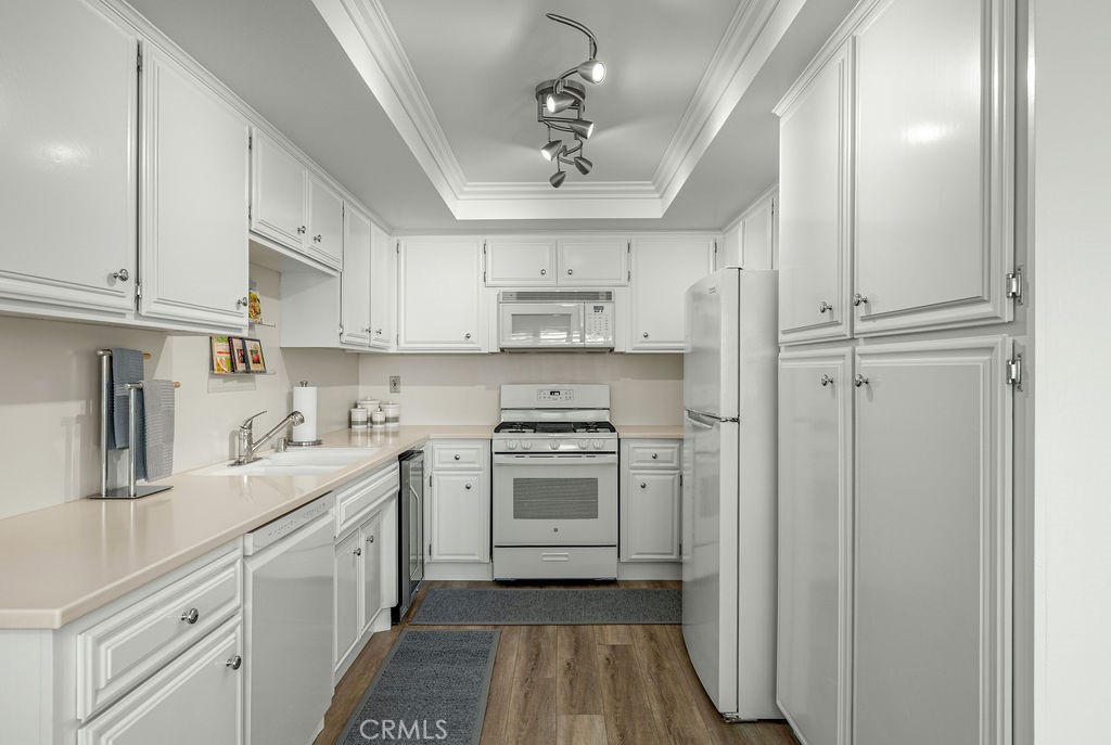 1110 W 10th 104
