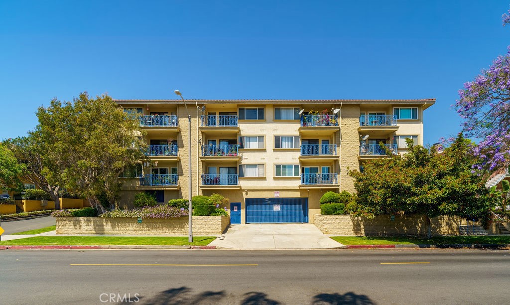 1110 W 10th 104