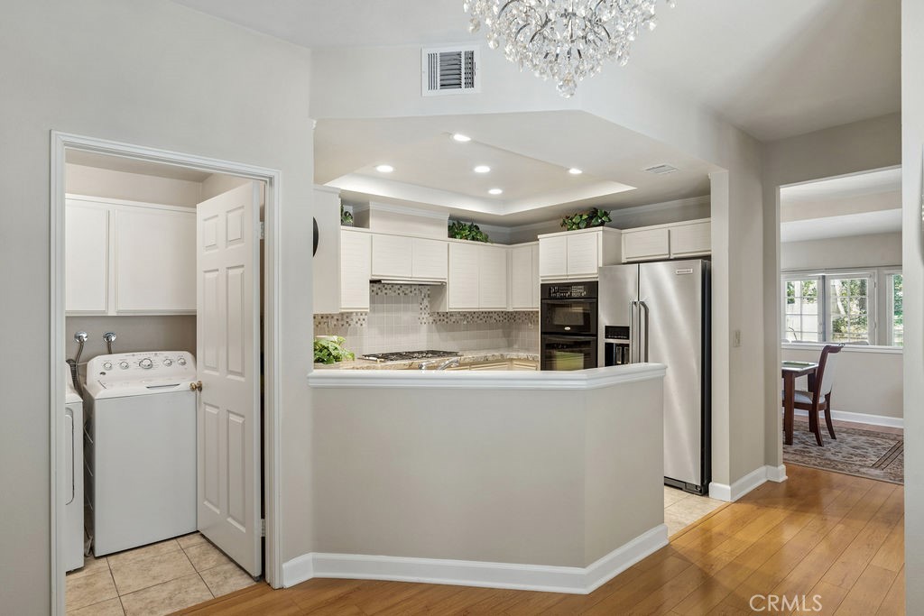 5612 Glenhaven Circle