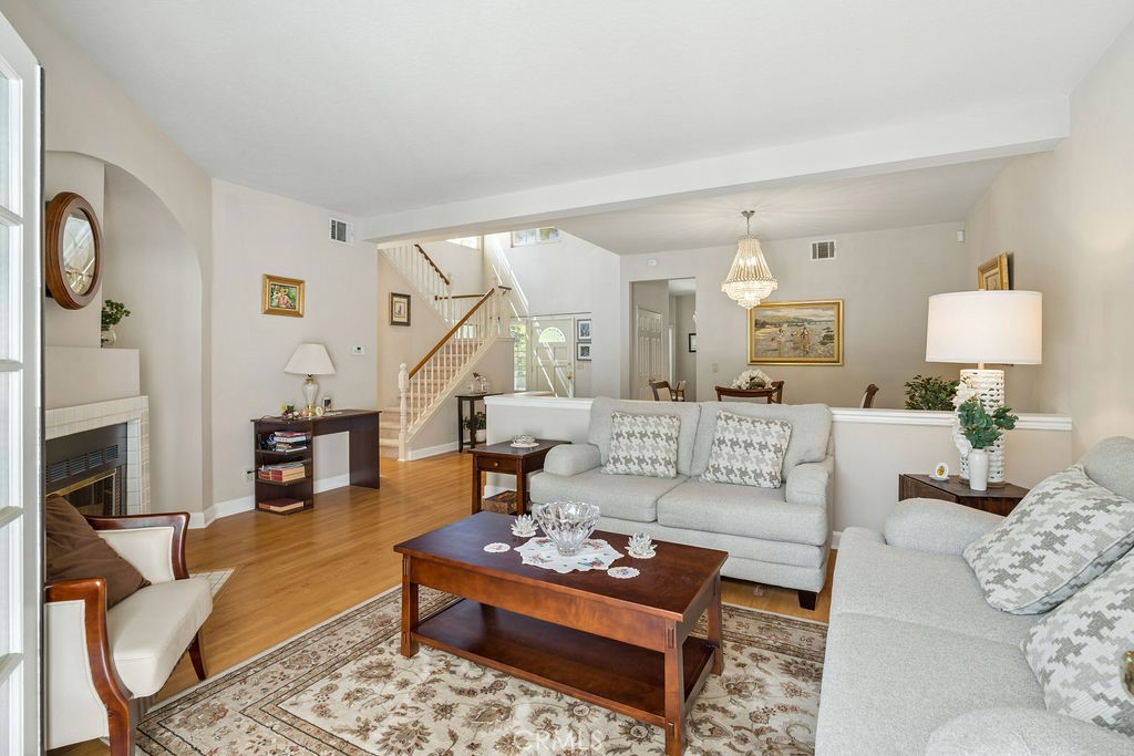 5612 Glenhaven Circle