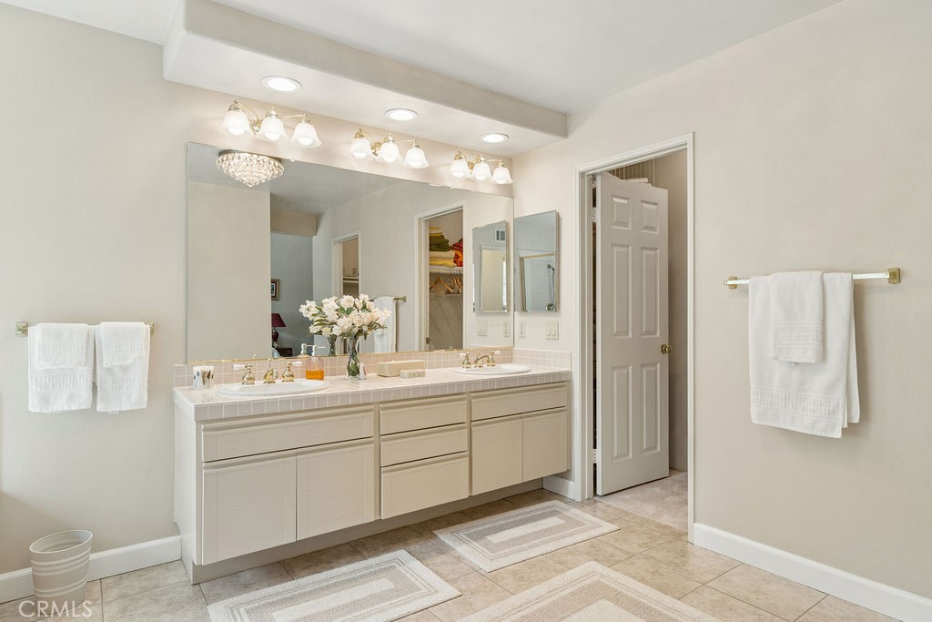 5612 Glenhaven Circle