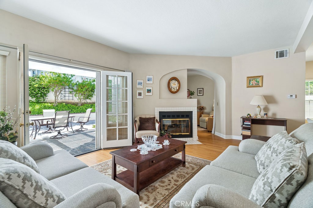 5612 Glenhaven Circle