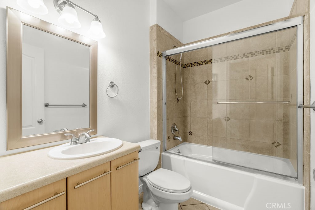 7037 La Tijera Boulevard C102