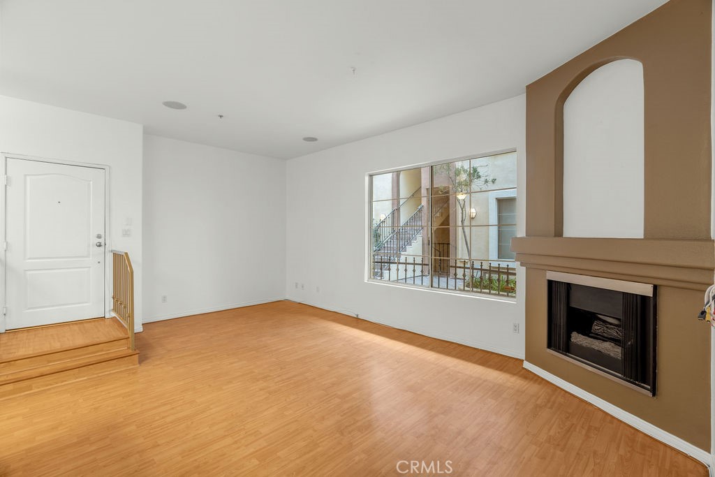 7037 La Tijera Boulevard C102