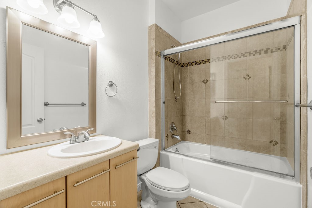 7037 La Tijera Boulevard C102