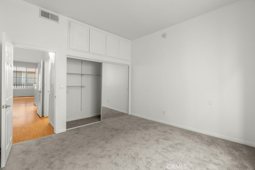 7037 La Tijera Boulevard C102