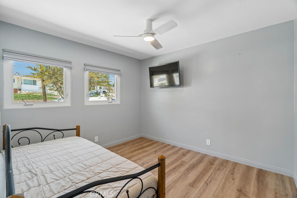 1713 W 27th Street