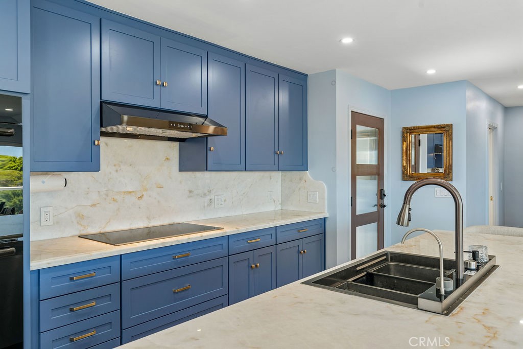 1713 W 27th Street