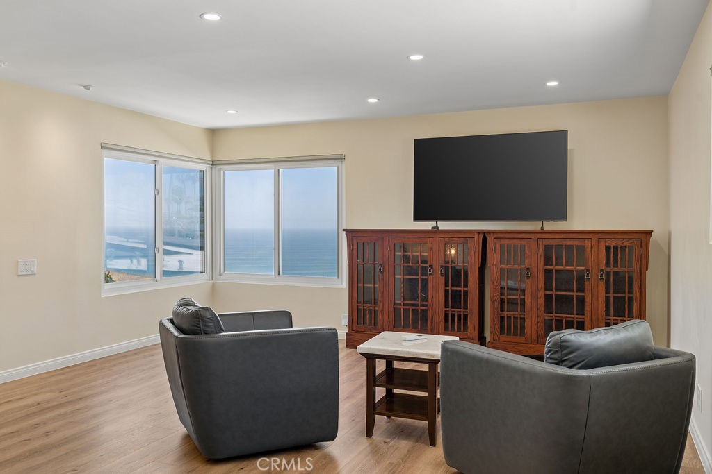 1713 W 27th Street