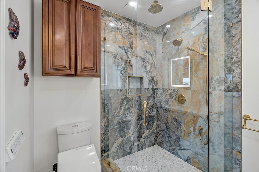 1713 W 27th Street