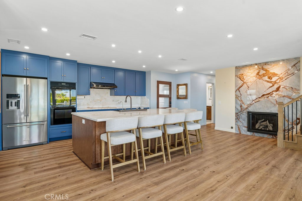 1713 W 27th Street