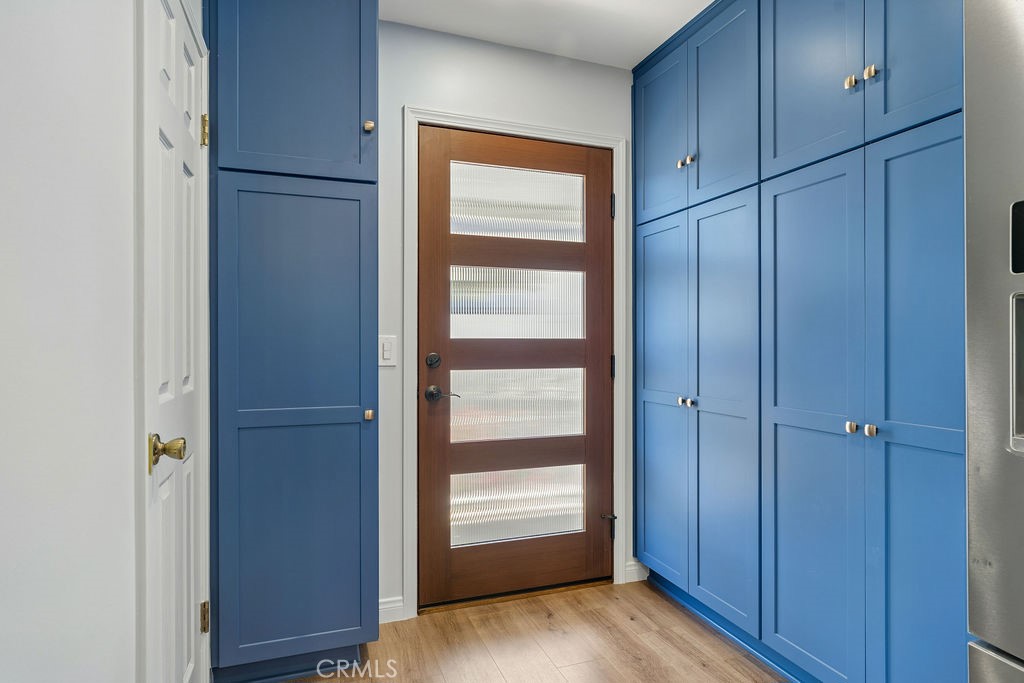 1713 W 27th Street