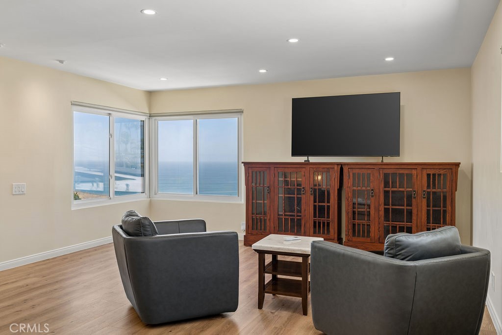 1713 W 27th Street