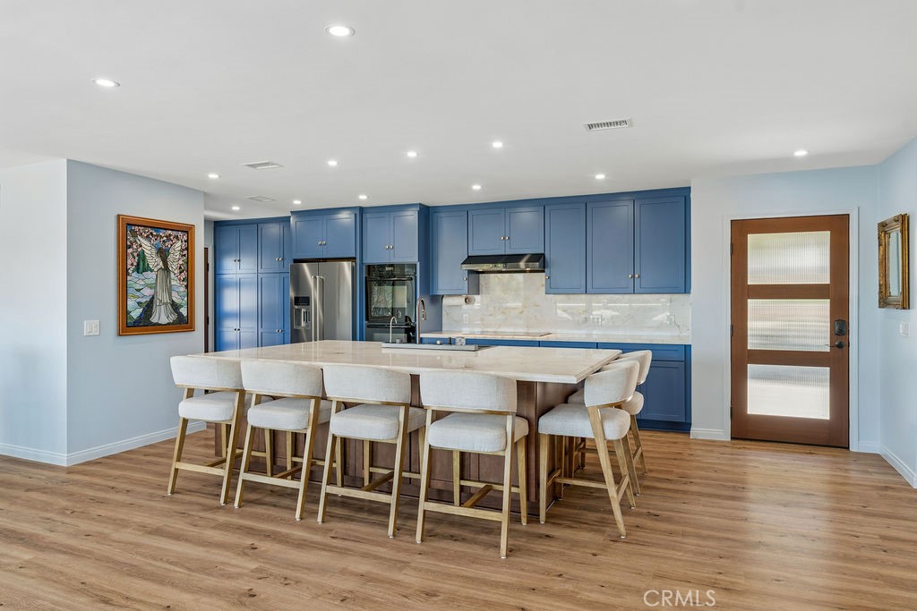 1713 W 27th Street