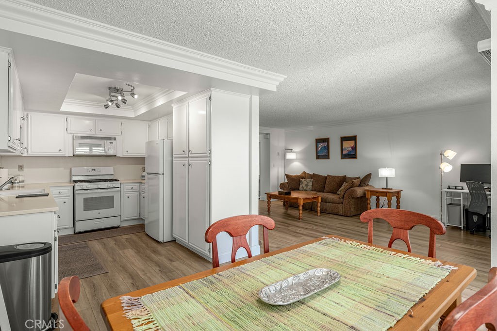 1110 W 10th Street 104