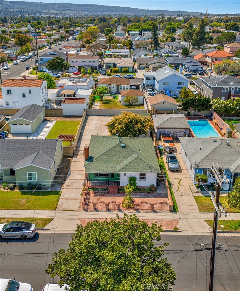1611 Bay View Avenue