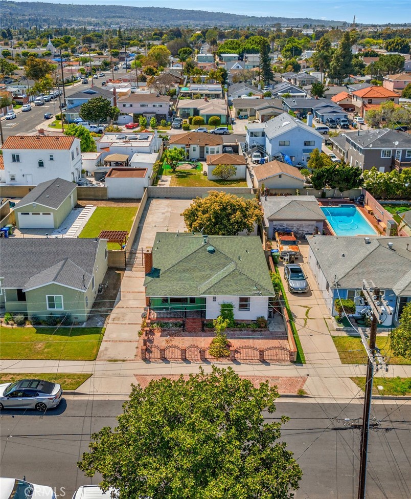 1611 Bay View Avenue