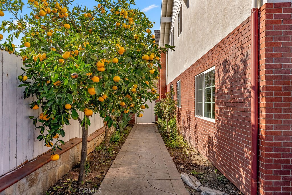 2500 Anabas Avenue