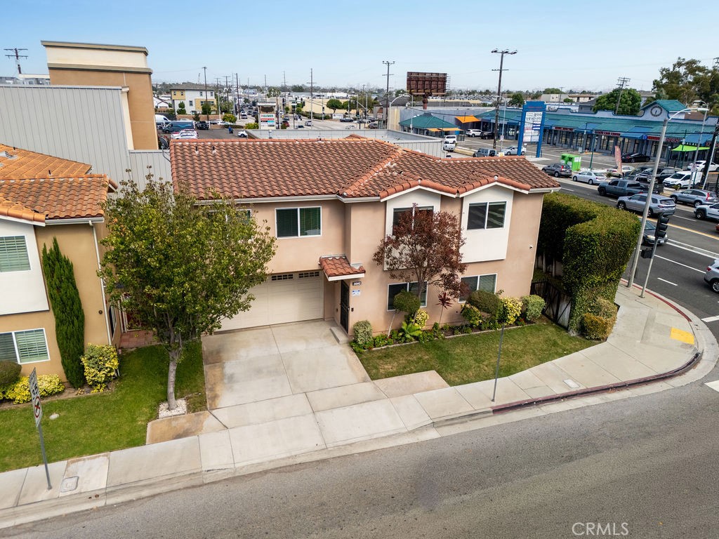 24842 Frampton Avenue