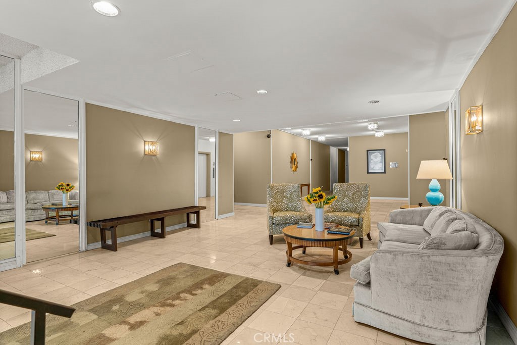 400 S La Fayette Park Place 315