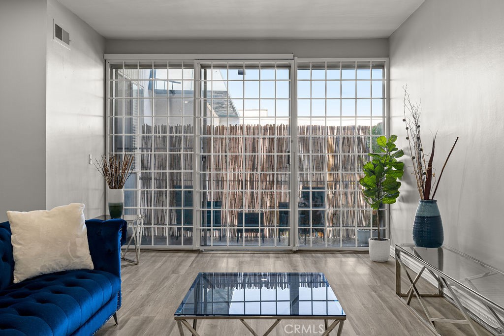 400 S La Fayette Park Place 315