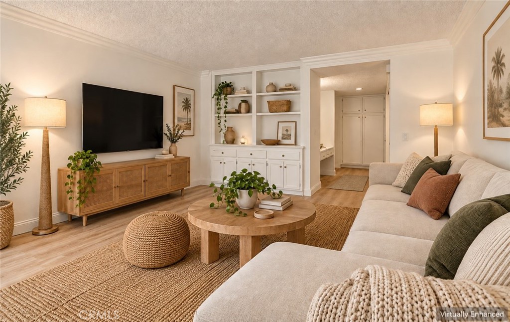 1110 W 10th Street 104