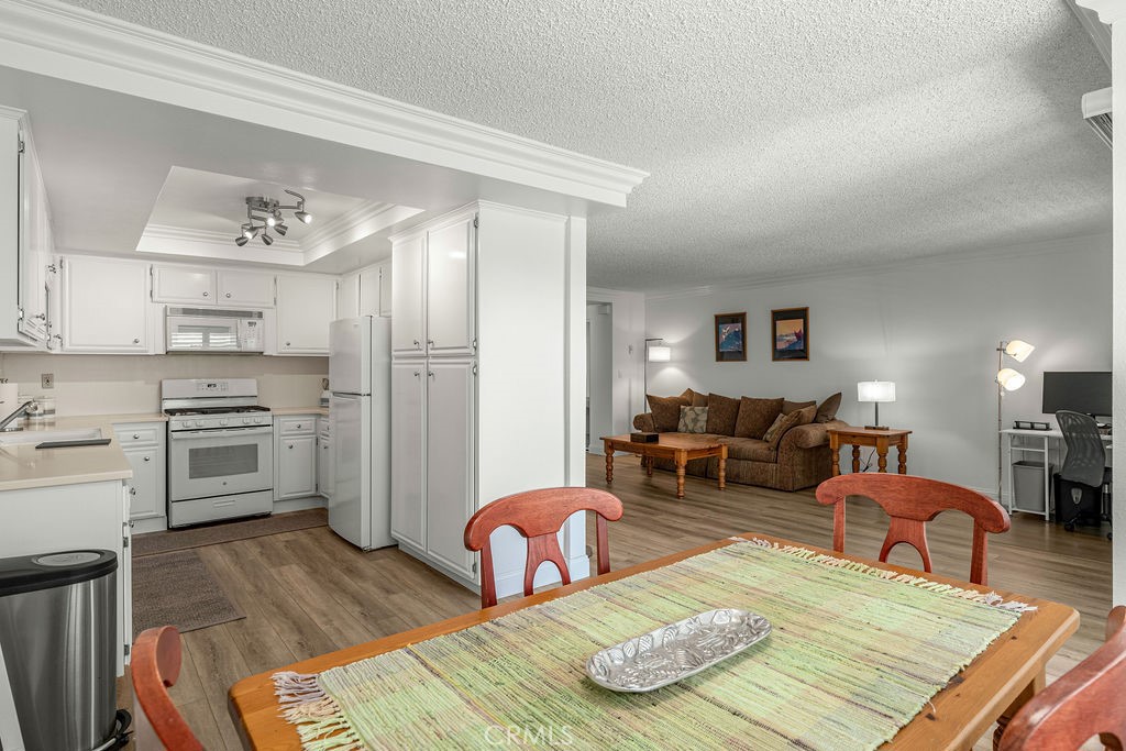 1110 W 10th Street 104