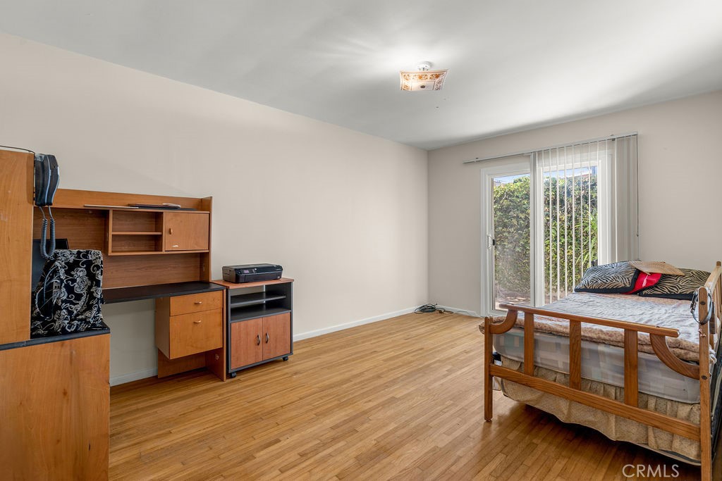 7419 W 89th Street