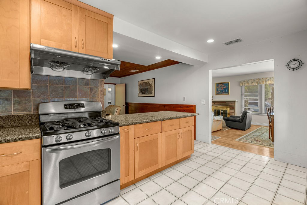 7419 W 89th Street