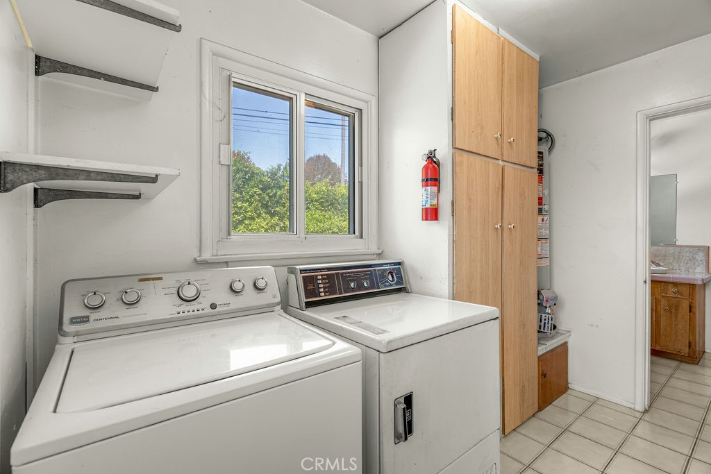 7419 W 89th Street