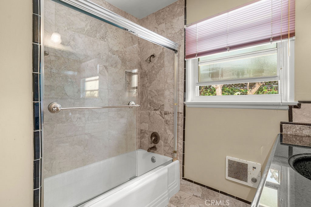 7419 W 89th Street