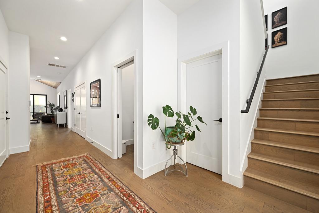 5513 Duval ST