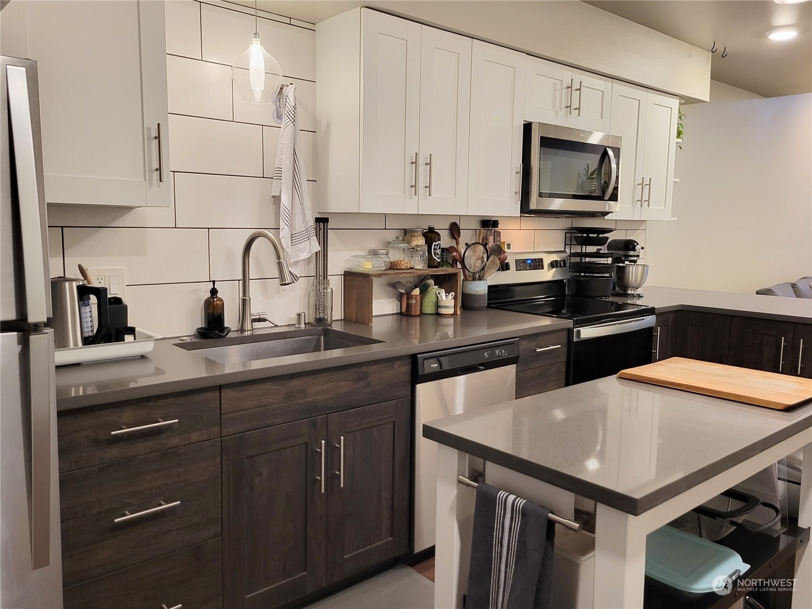 1880 Front Street Unit: 202