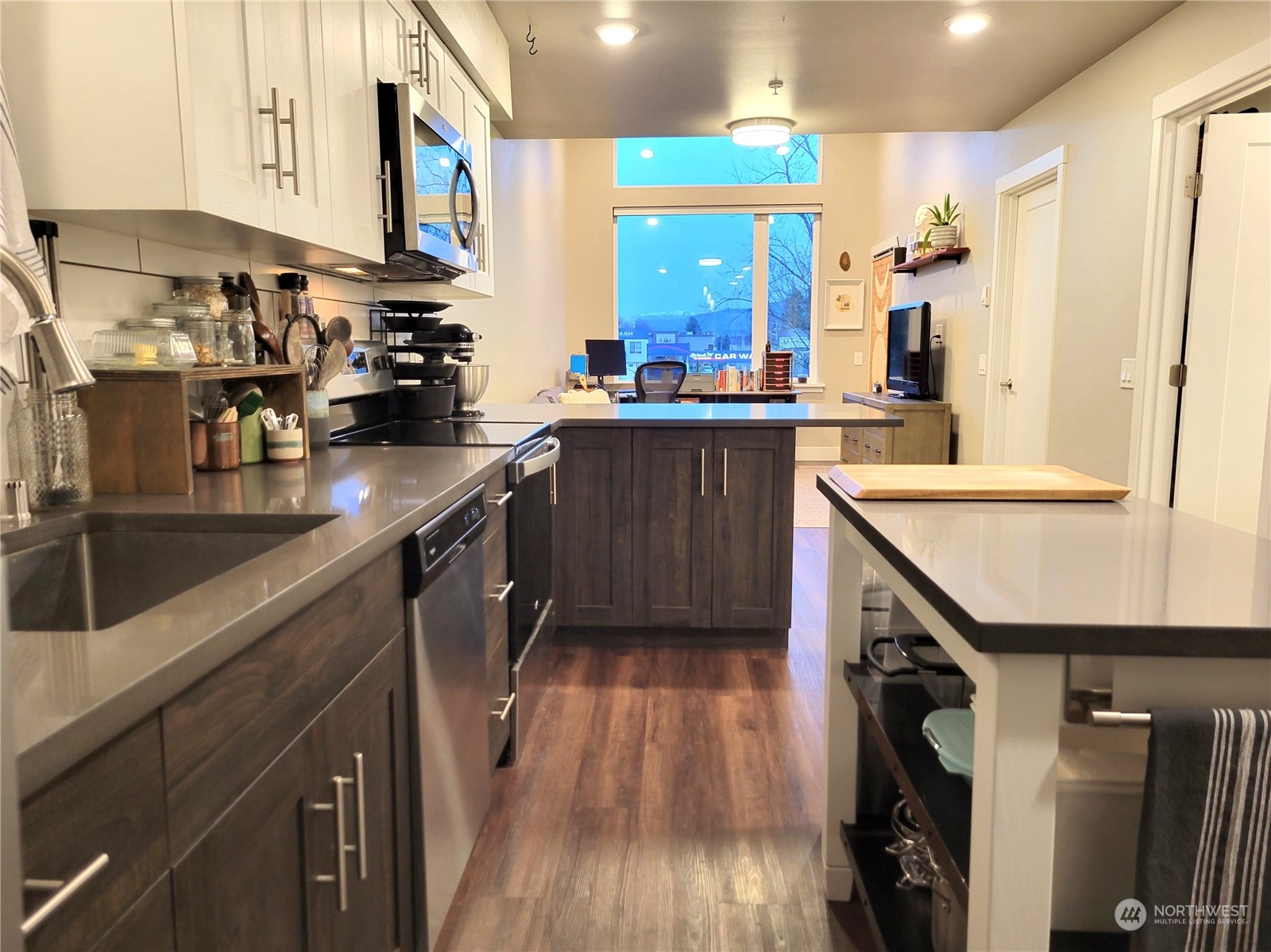 1880 Front Street Unit: 202