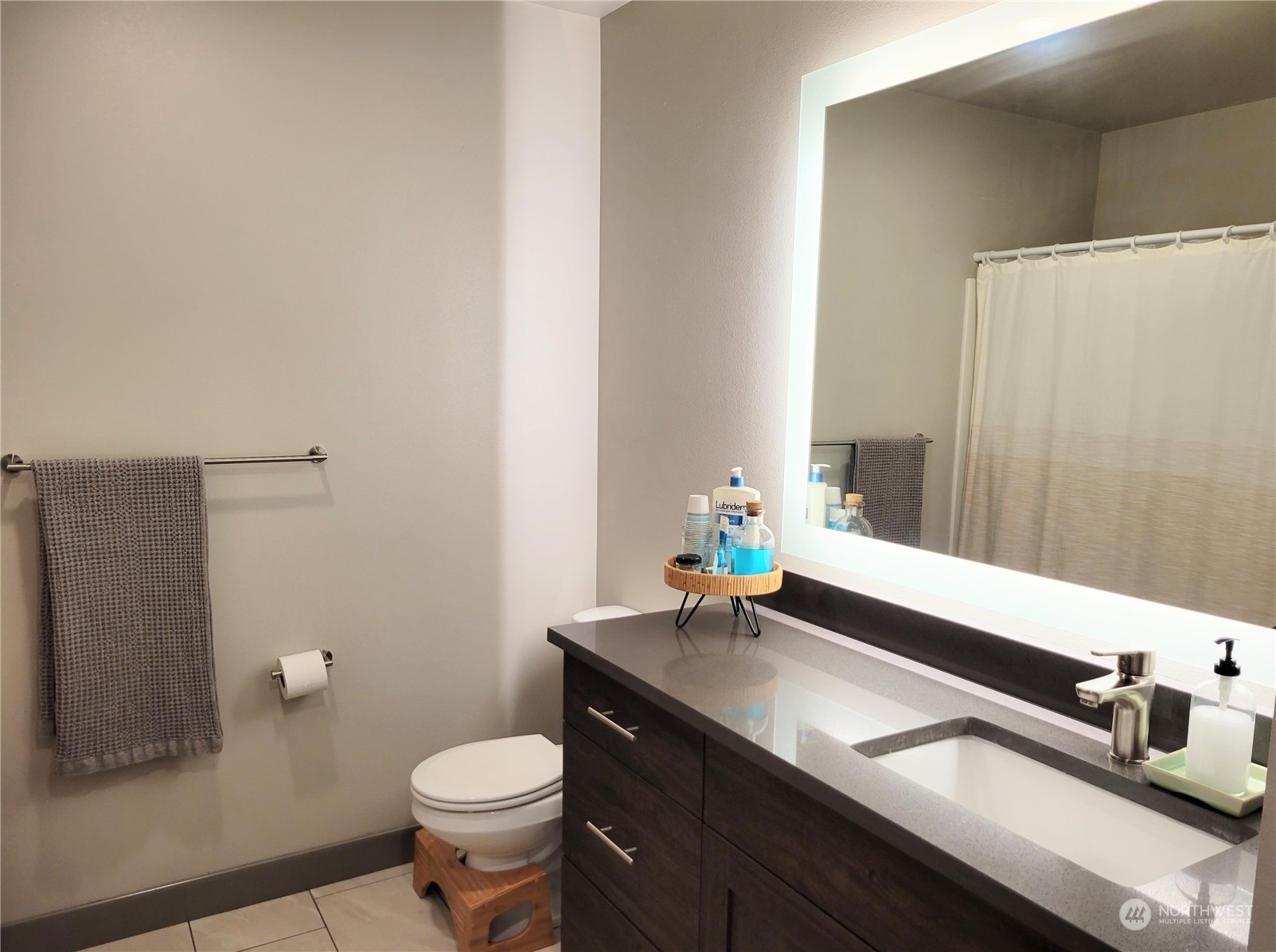 1880 Front Street Unit: 202