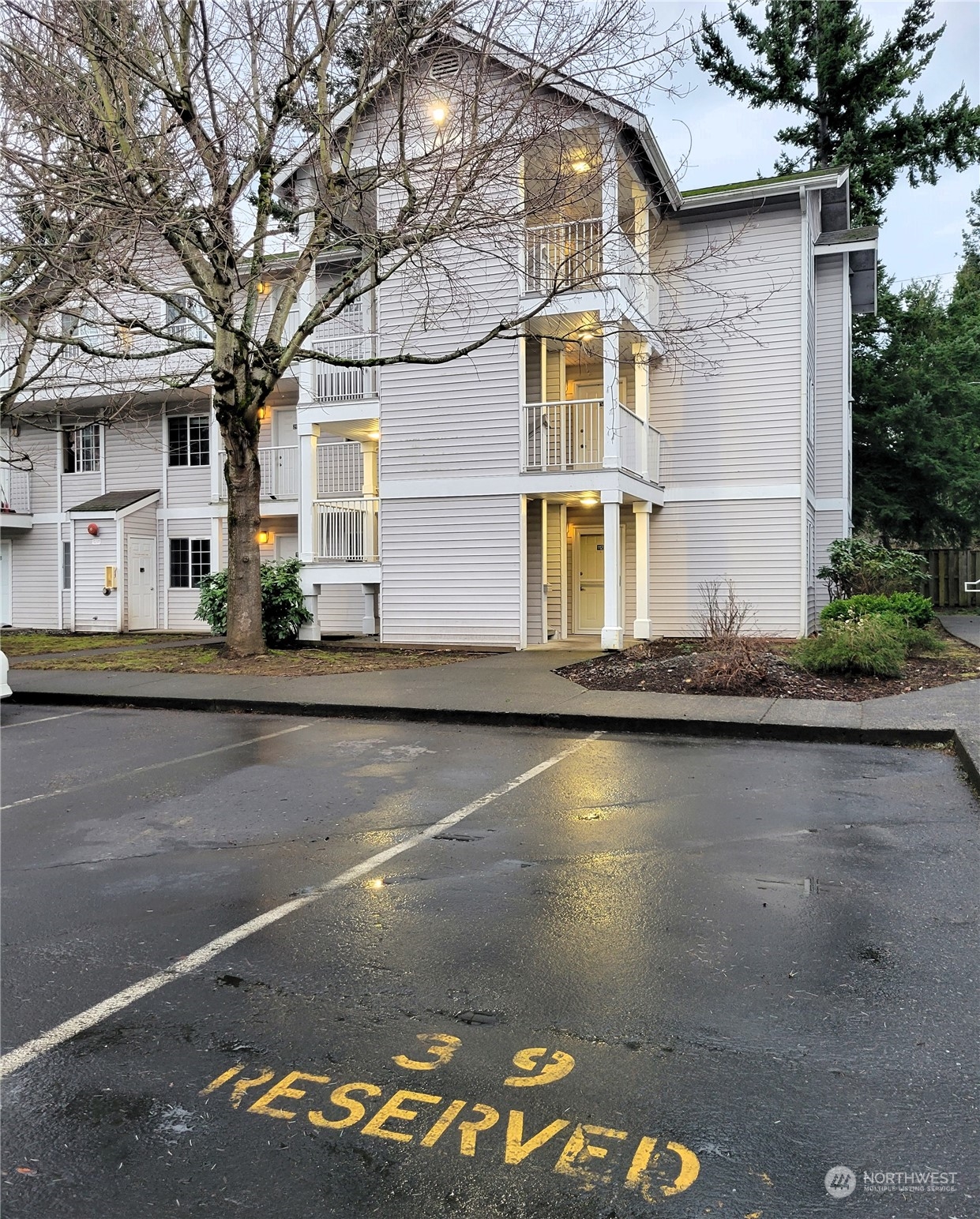 2713 W Maplewood Avenue Unit: #112