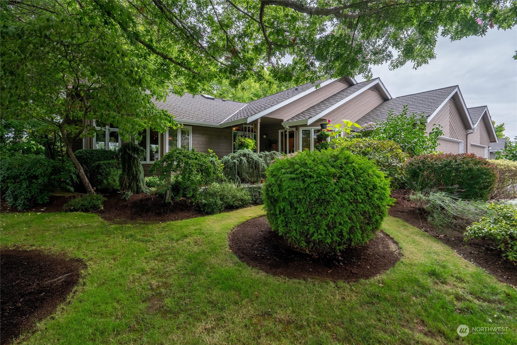 1498 E Village Lane Unit: B