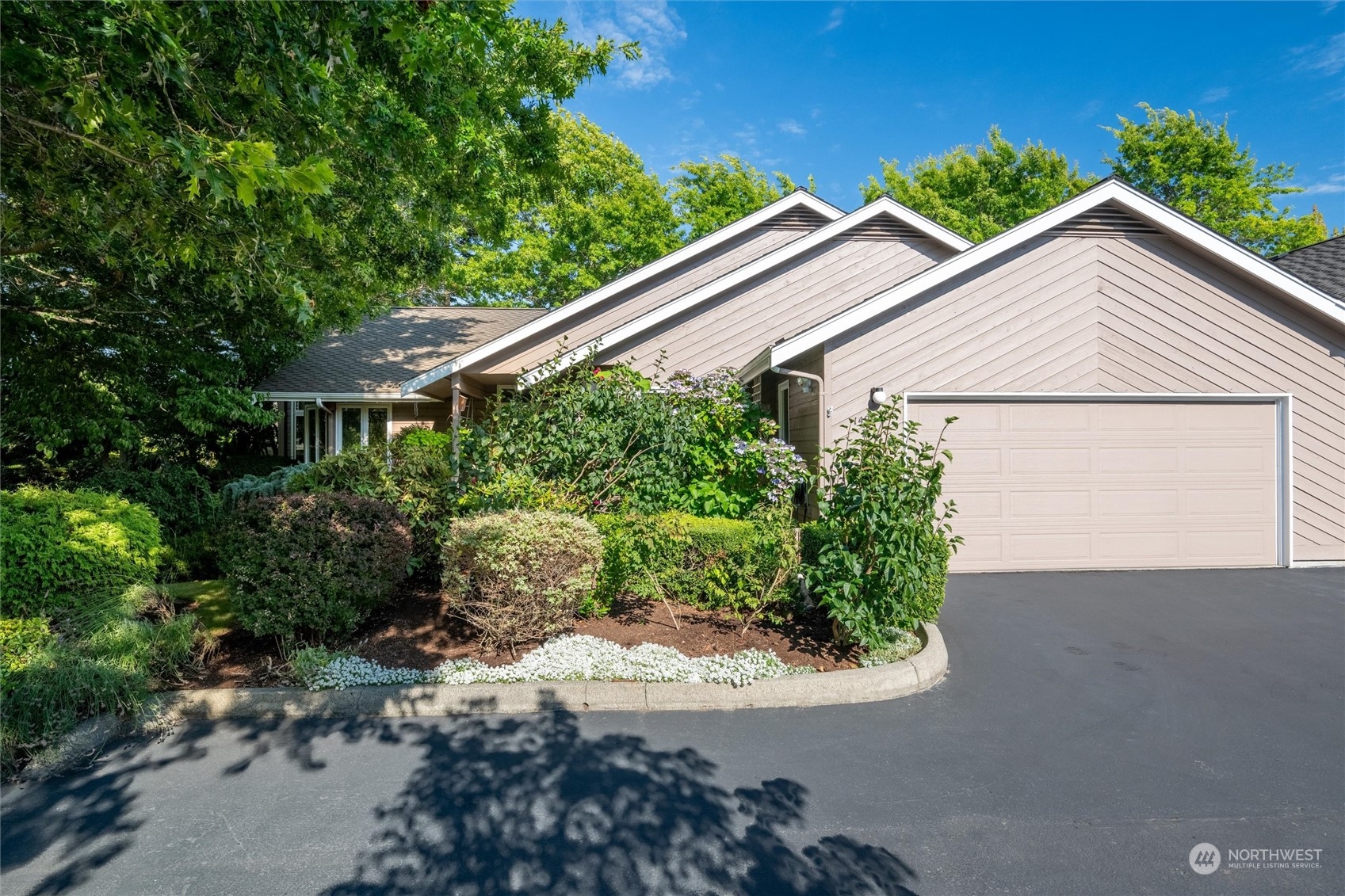 1498 E Village Lane Unit: B