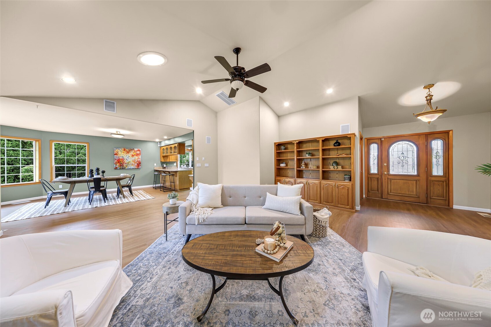 202 E Sunrise Drive